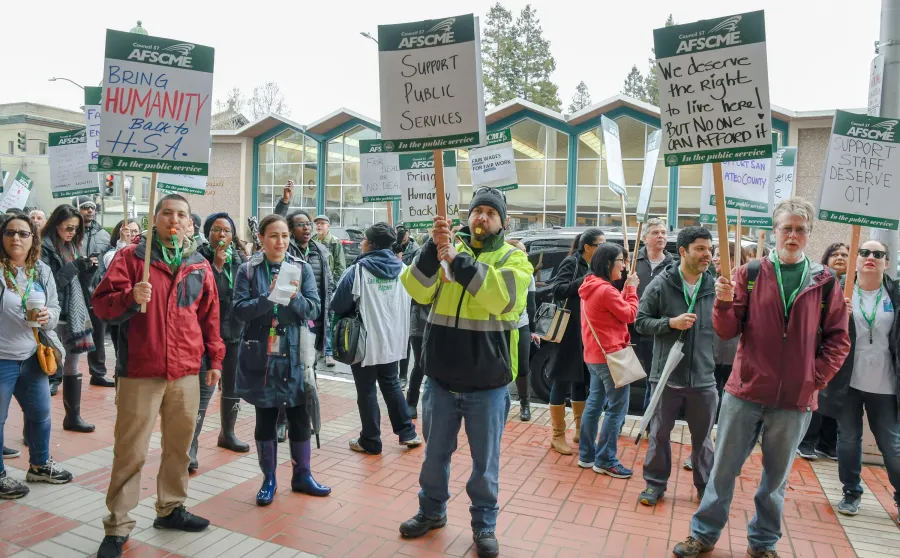 l829-hsa-strike01.jpg