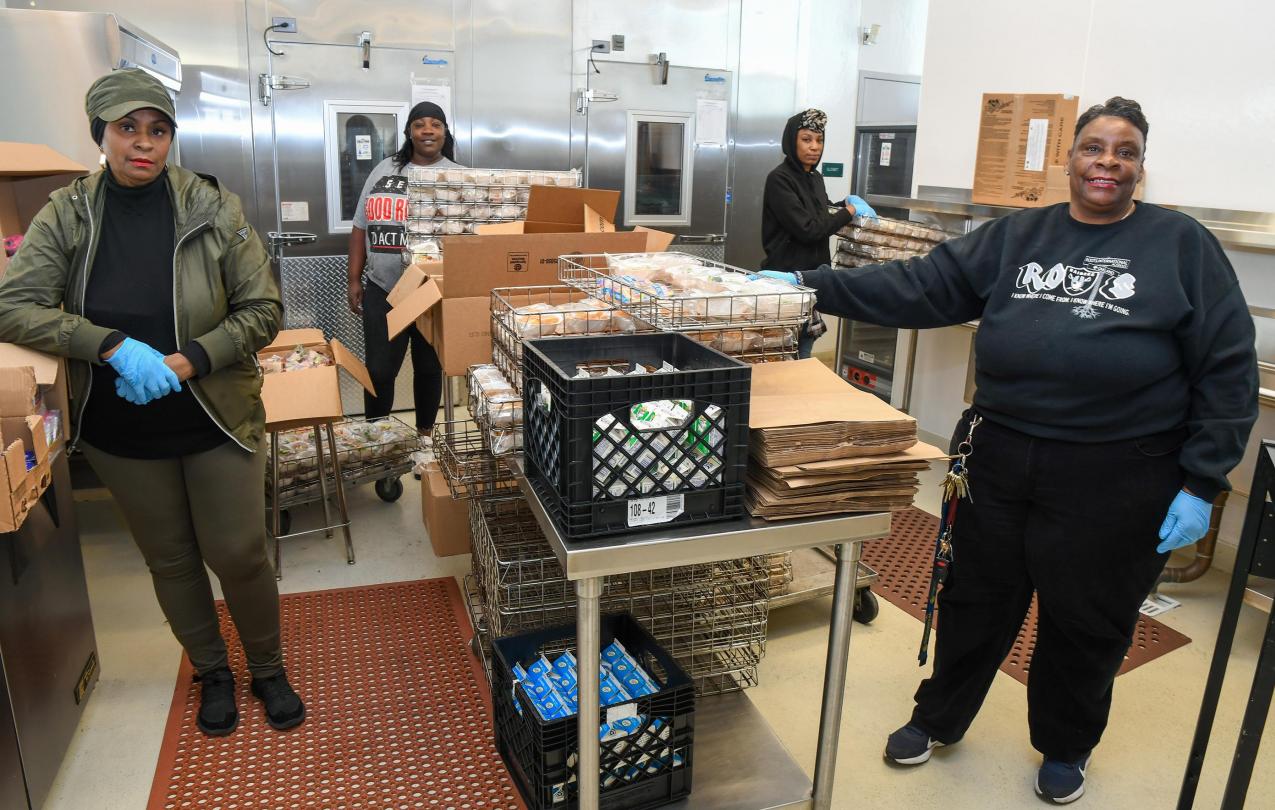 AFSCME Local 257 food service members at Coliseum College Preparatory Academy in Oakland